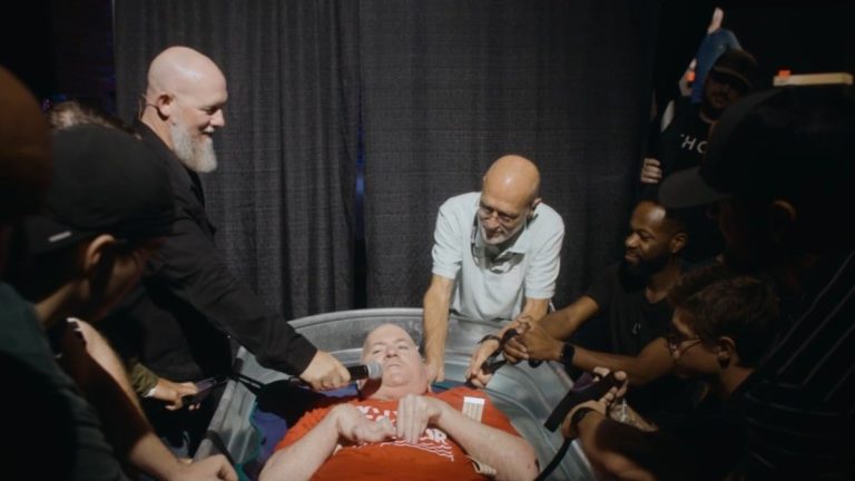 paralitico-e-batizado-apos-amigo-orar-por-35-anos-jesus-e-meu-salvador - ReviverNoticiasGospel paralitico-e-batizado,-apos-amigo-orar-por-35-anos:-“jesus-e-meu-salvador”