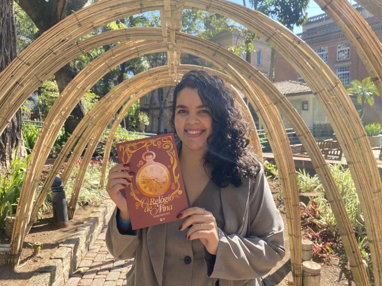 mari-mendes-estreia-na-ficcao-crista-com-o-relogio-de-nina - ReviverNoticiasGospel mari-mendes-estreia-na-ficcao-crista-com-“o-relogio-de-nina”