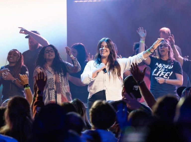 igreja-dos-eua-quita-milhoes-em-dividas-medicas-e-beneficia-4400-pessoas-pobres - ReviverNoticiasGospel igreja-dos-eua-quita-milhoes-em-dividas-medicas-e-beneficia-4.400-pessoas-pobres