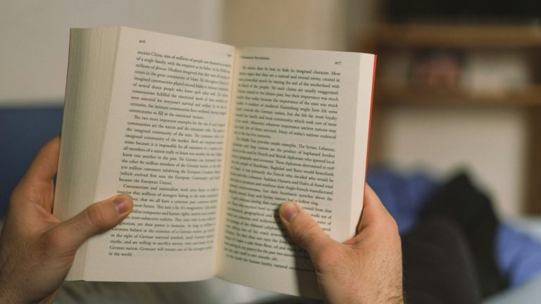 dia-do-escritor:-10-autores-evangelicos-que-merecem-um-espaco-na-sua-estante