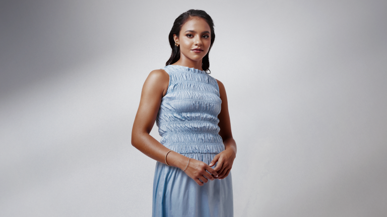 julia-vitoria-lanca-primeiro-album-com-releituras-de-louvores-que-marcaram-sua-vida