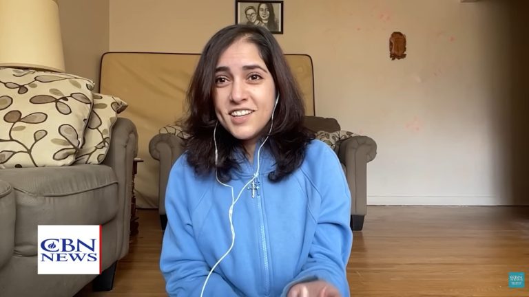 filha-de-fundador-do-hamas-se-converte-apos-sonhar-com-jesus:-“ele-e-o-unico-caminho”