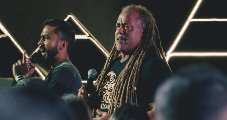 power-&-love:-todd-white-vem-ao-brasil-para-capacitar-cristaos-no-evangelismo