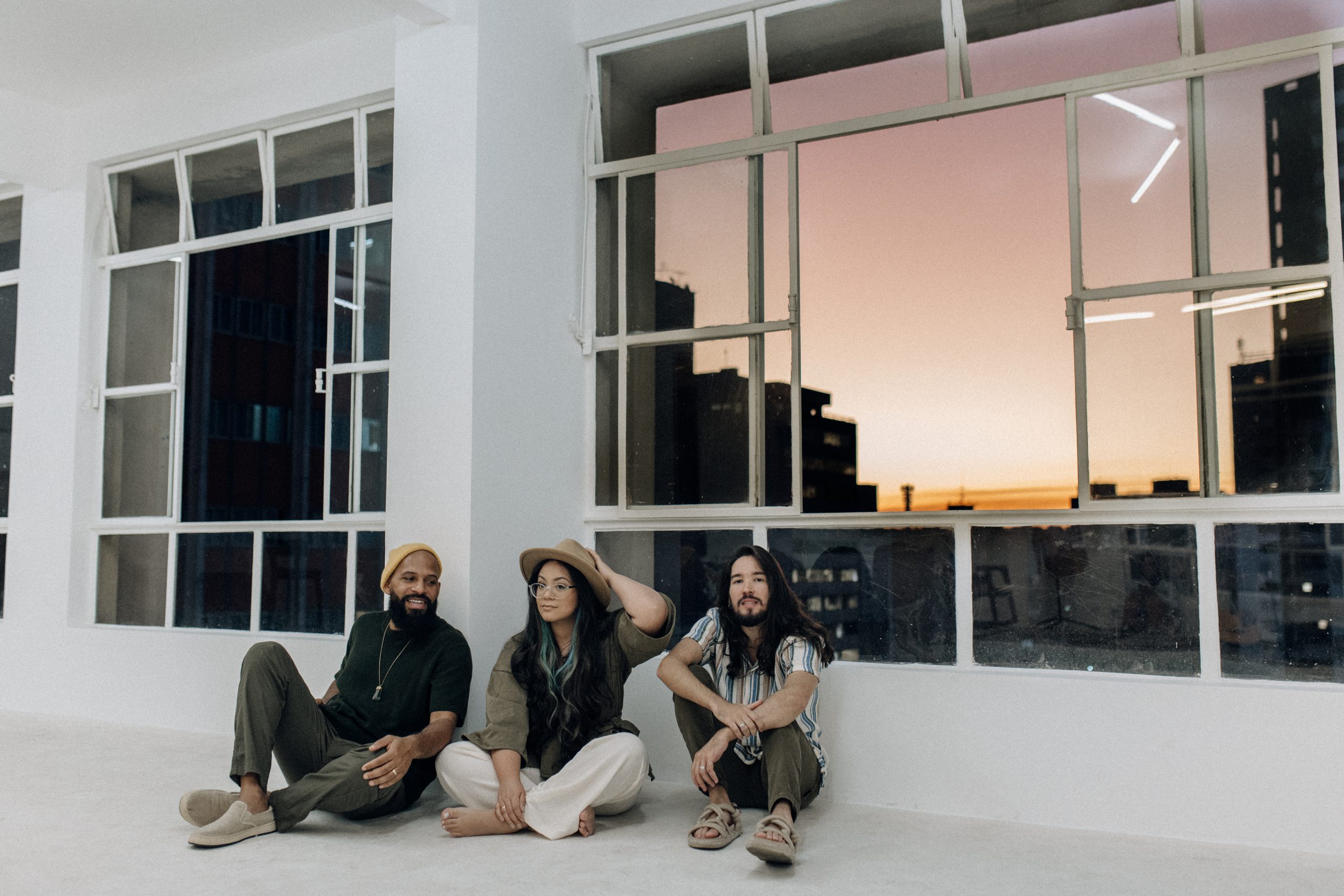 grupo-trilo-apresenta-single-e-clipe-de-“baseado-em-que?”