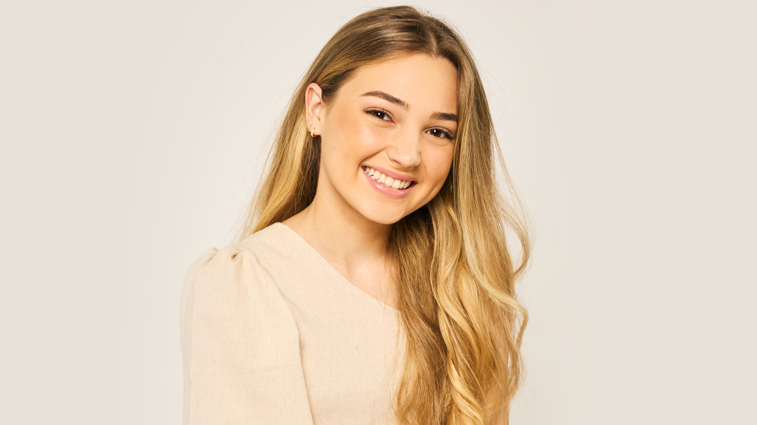 esther-duran-inicia-carreira-musical-e-testemunha:-‘vou-viver-o-meu-chamado’