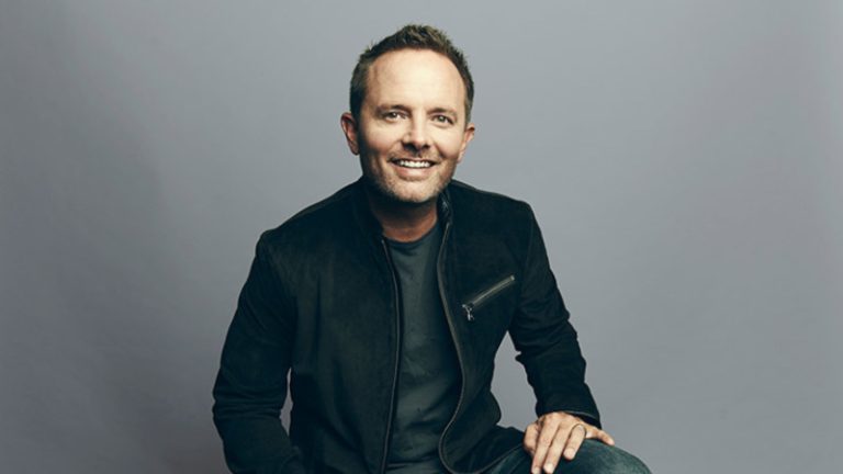 chris-tomlin-lanca-novo-album,-“holy-roar”
