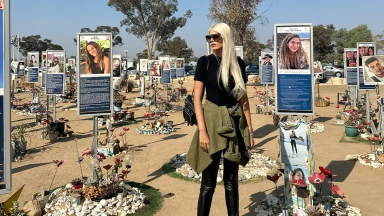 ex-miss-eslovaquia-diz-que-motorista-de-aplicativo-a-expulsou-do-carro-por-ser-judia