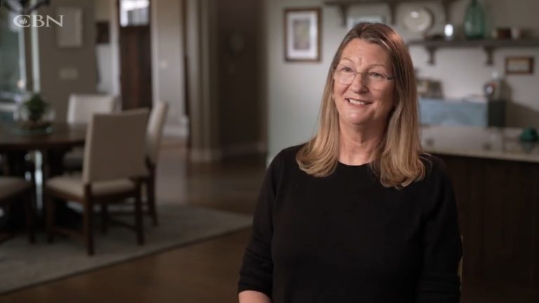 cancer-desaparece-apos-mulher-receber-oracao-em-igreja:-“o-medico-nao-conseguiu-explicar”