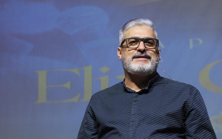 pastor-ensina-como-a-semeadura-define-o-futuro-em-novo-livro