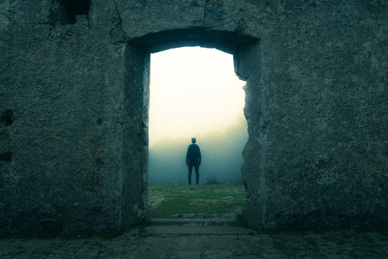 “quando-voce-esta-no-proposito-de-deus,-sua-maior-prova-se-torna-uma-porta”,-diz-pastor